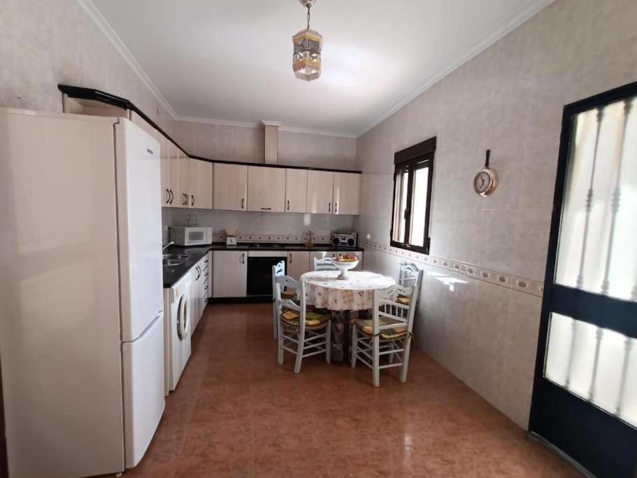 Vivienda Rural Los Iberos M&M, Castellar de Santisteban エクステリア 写真